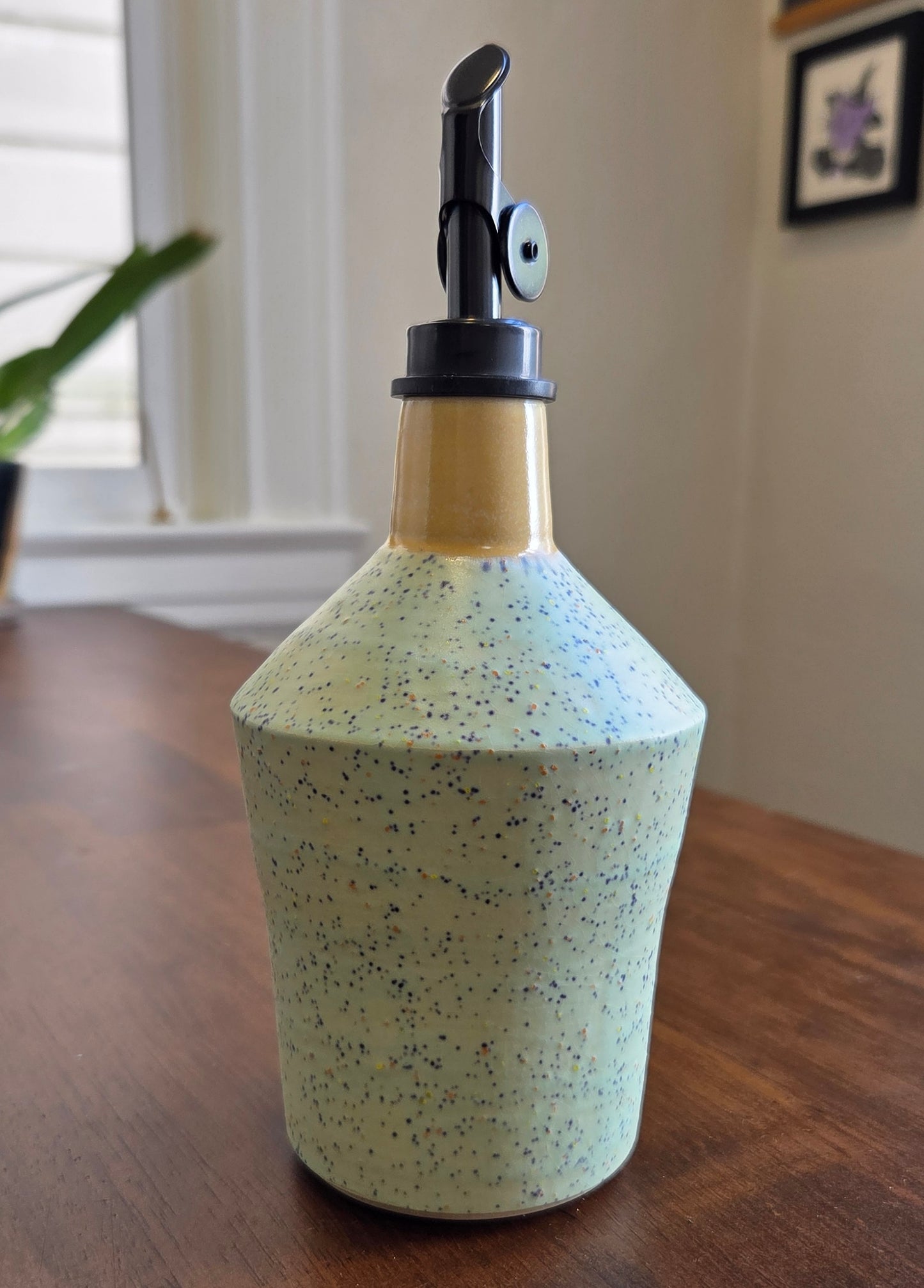 Oil Bottle (Mint Speckle)